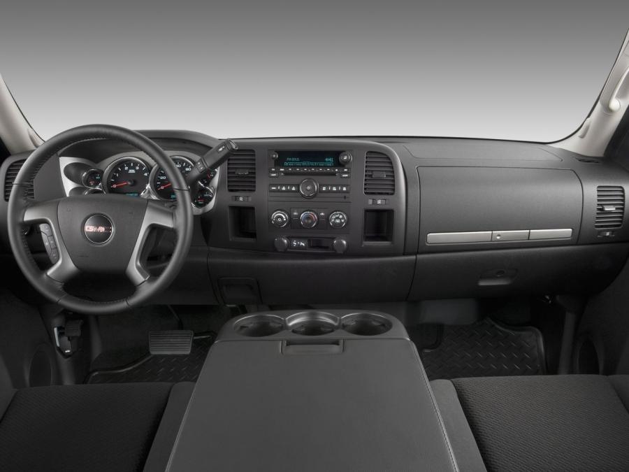  GMC Sierra 2500 HD Crew Cab 2006 года  (фото 7 из 10)